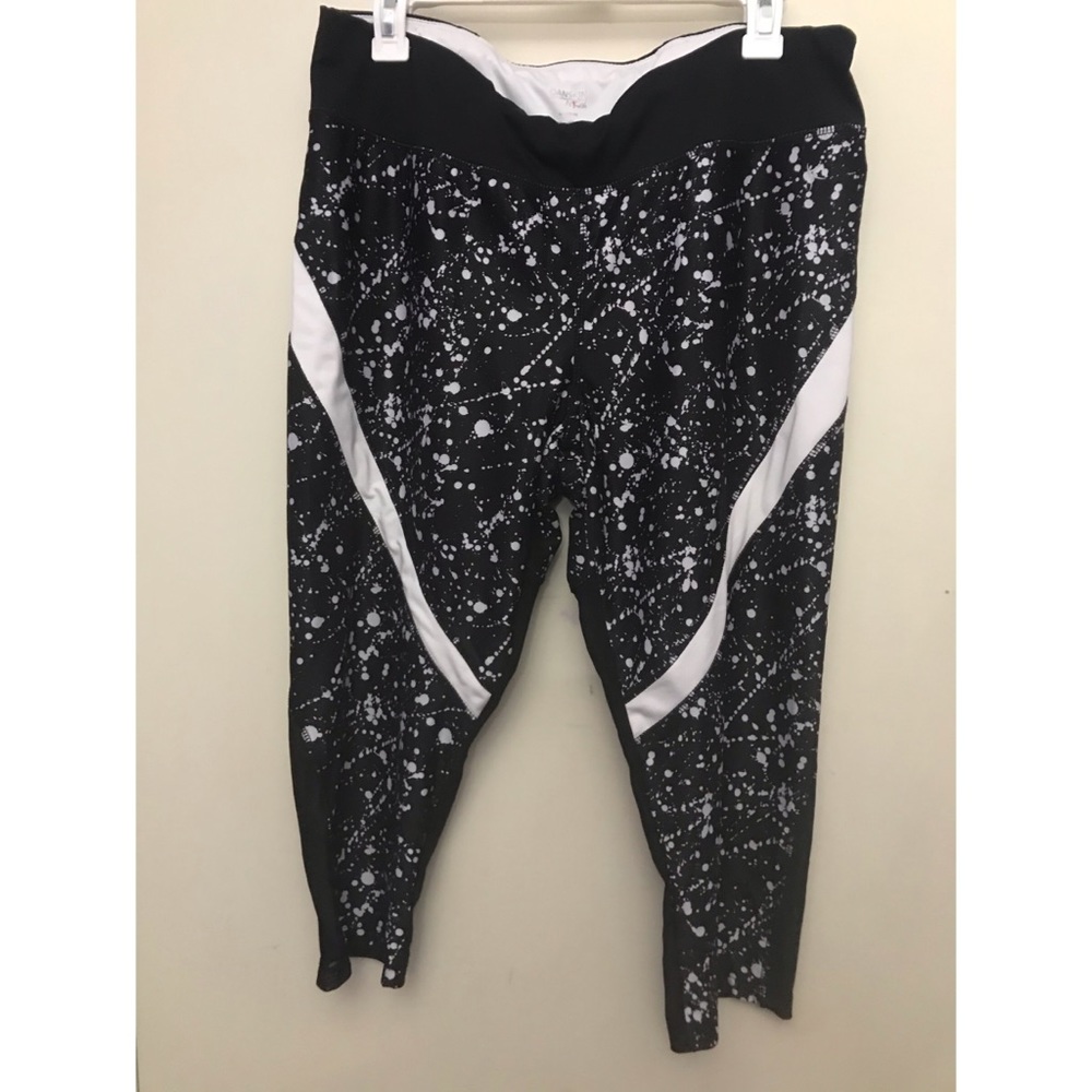 DANSKIN NOW CAPRI LEGGINGS Size Large L/G 12-14